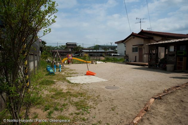 2011년 5월 후쿠시마현, 사고 이후 텅 비어버린 유치원 운동장