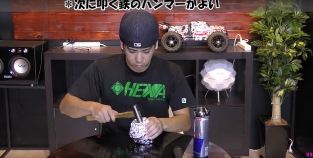 일본에서는 알루미늄 호일로 쇠구슬을 만드는 게 유행이다(영상)