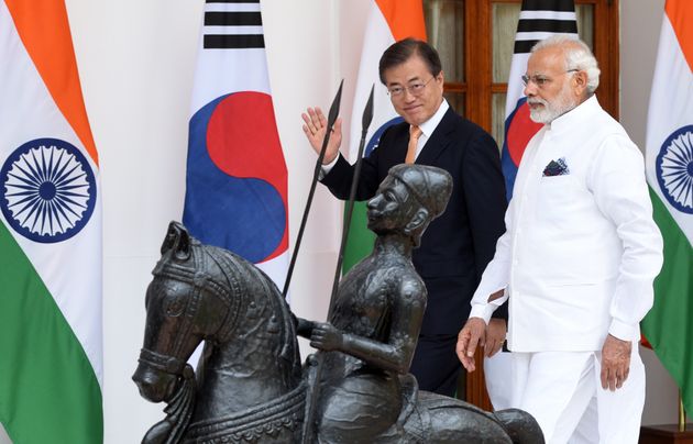 문대통령과 인도 총리가 트윗으로 대화를 주고 받았다