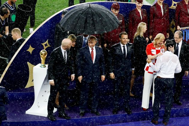 크로아티아 대통령이 패배한 선수들을 위로한 방법