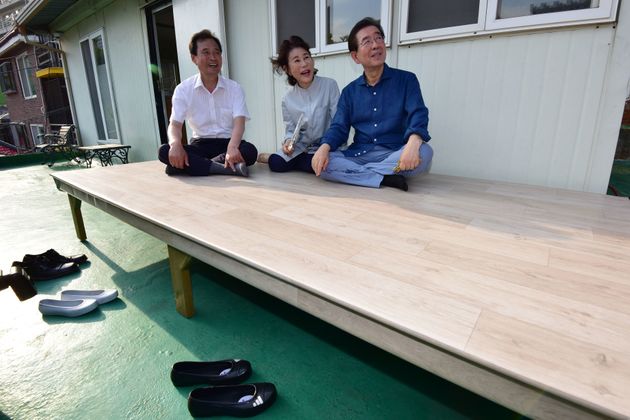 옥탑방의 박시장이 아니라, 그 옆에 비서들이 궁금하다