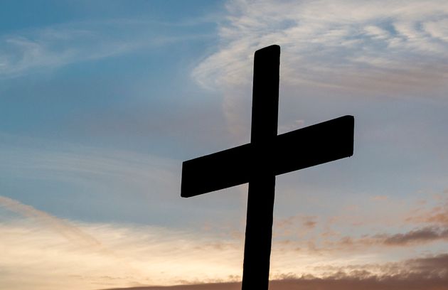 사우디아라비아가 사형수를 십자가에 매달았다