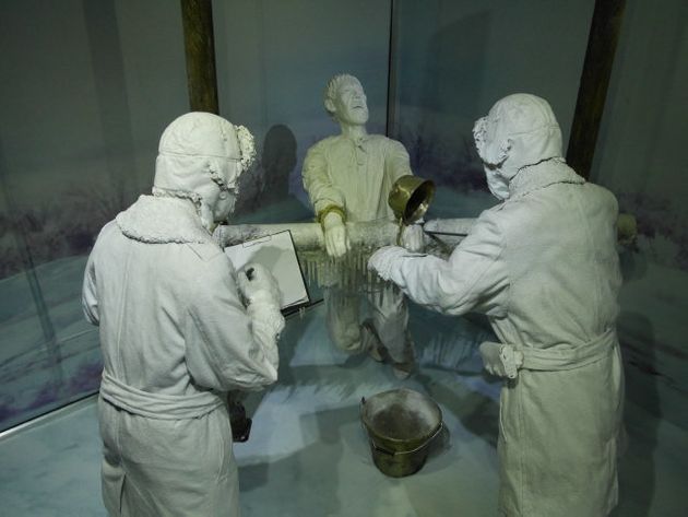 24년 전 오늘, 일본군 731부대 생체 실험 사진이 처음 공개됐다