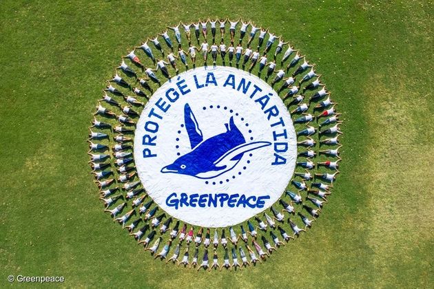 지난 2월 아르헨티나에서 140명의 활동가들이 '남극해 보호'를 요구하고 있다