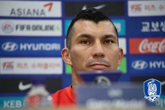 칠레 현지 언론이 발데스의 '인종차별 논란'에 대해 보도한 내용