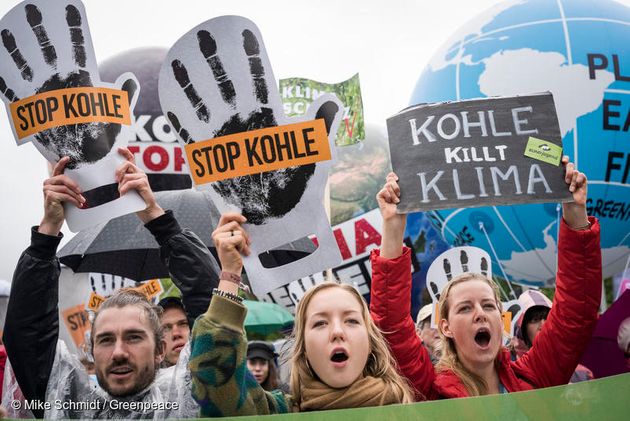 독일 베를린에서 시민들이 석탄 퇴출 시위를 하고 있다