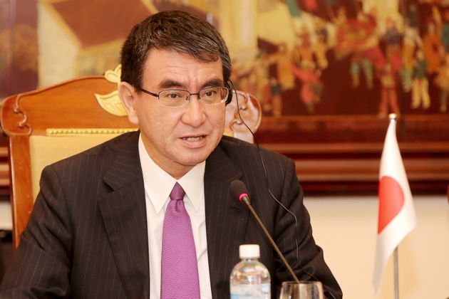 고노 다로 일본 외무상이 북한과 외교관계 준비돼 있다고 밝혔다