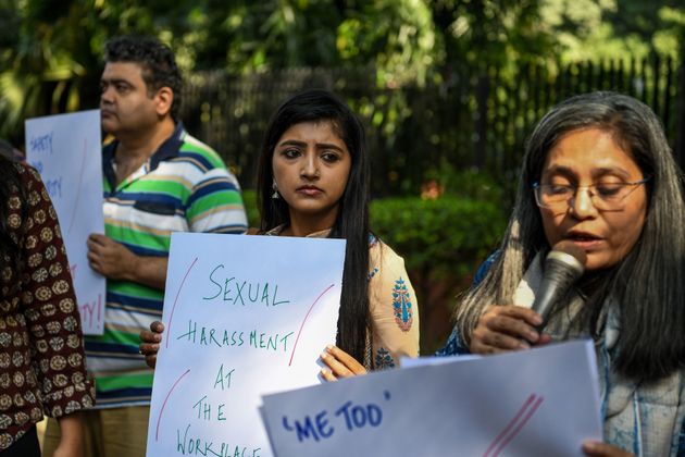 13일 인도의 저널리스트들이 미디어 업계에서 벌어진 성폭력에 대해 항의하는 시위를 진행하고 있다.