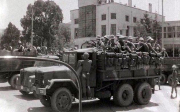 1980년 5월 전남도청을 장악한 계엄군의 모습.