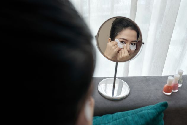 그동안 거울 앞에서 '너무 많은' 시간을 보냈다