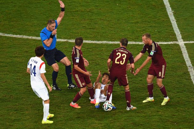 축구 경기 중 심한 반칙을 했다면 손해배상 해야 할까?