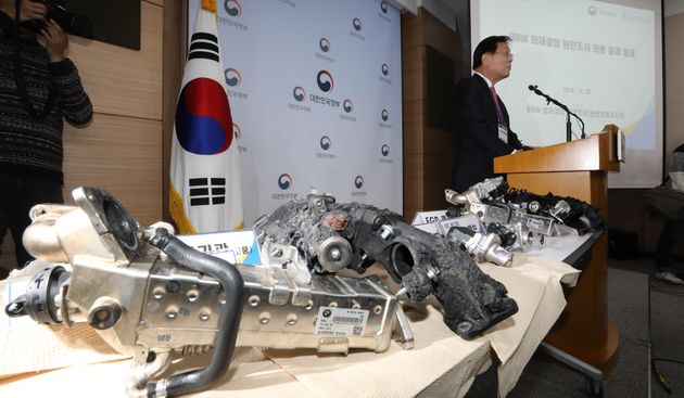 박심수 BMW 화재 원인조사 민관합동조사단장이 24일 오전 서울 세종대로 정부서울청사에서 조사결과를 발표하고 있다.