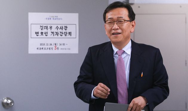 김태우 수사관의 법률대리인을 맡고 있는 석동현 변호사.