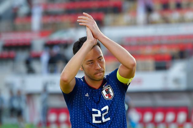 21일 일본 대표팀의 주장 요시다 마야가 자국의 16강전 승리를 축하하고 있다. 