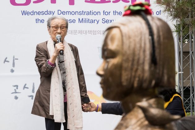 일본군 성노예 피해자의 상징으로 불리던 김복동 할머니가 별세하다