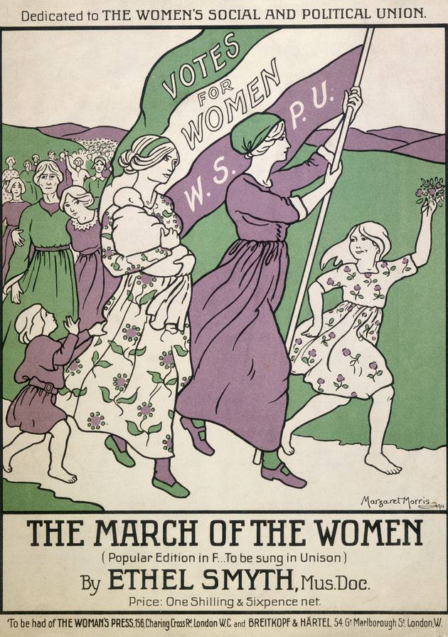 1911년 '여성 행진(The March of the Women)' 참가자들에게 배포된 가사집. 이 가사집에는 여성 참정권 운동을 상징하는 보라색, 흰색, 녹색이 들어가 있다. 에델 스미스가 가사를 쓴 이 노래는 여성 참정권 운동을 이끌었던 에멀린 팽크허스트에 헌정됐다.
