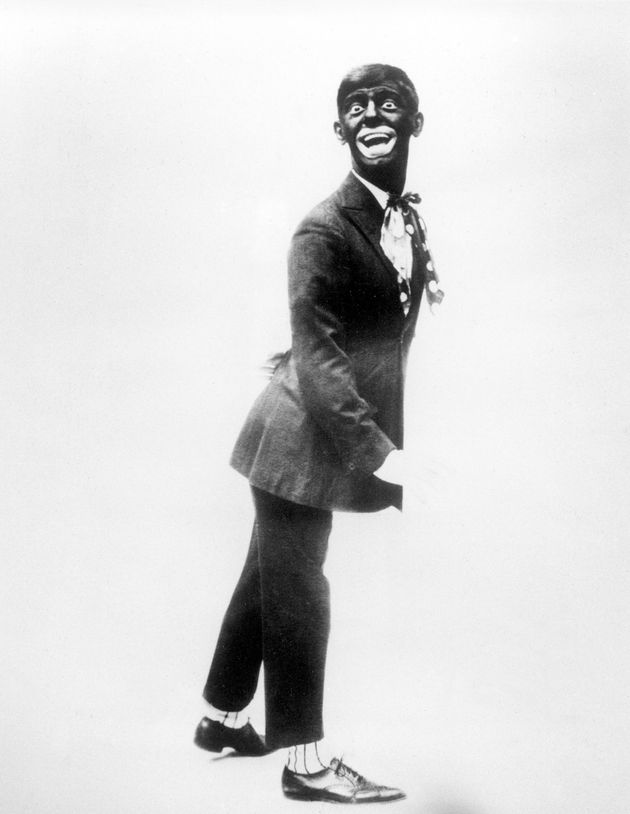 1920년대 미국 백인 코미디언 에디 캔터의 모습은 '블랙 페이스' 분장의 전형을 보여준다. 석탄에 가까운 어두운 검은 빛의 얼굴과 큰 입, 붉고 두터운 입술, 짧고 곱슬거리는 헤어스타일을 했다.