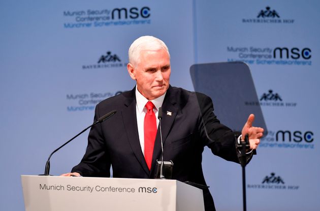 마이크 펜스 미국 부통령이 16일 독일 뮌헨에서 열린 제55차 뮌헨안보회의에서 기조연설을 하고 있다.