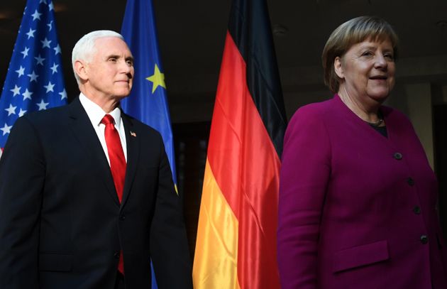 앙겔라 메르켈 독일 총리는 이란 핵협정 탈퇴 등 미국 트럼프 정부의 외교정책을 공개적으로 비판했다.