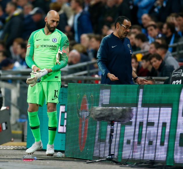 '교체 지시 거부' 첼시 골키퍼 케파가 결국 징계를 받는다