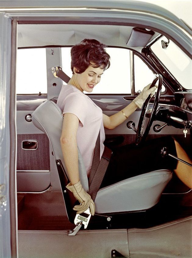 1959년, 볼보의 기술자들이 세계 최초로 개발한 3점식 안전벨트. 볼보가 관련 특허를 무료로 공개한 덕분에 다른 자동차 업체들도 이를 채택하기 시작했고, 3점식 안전벨트는 빠르게 전 세계 표준이 됐다.