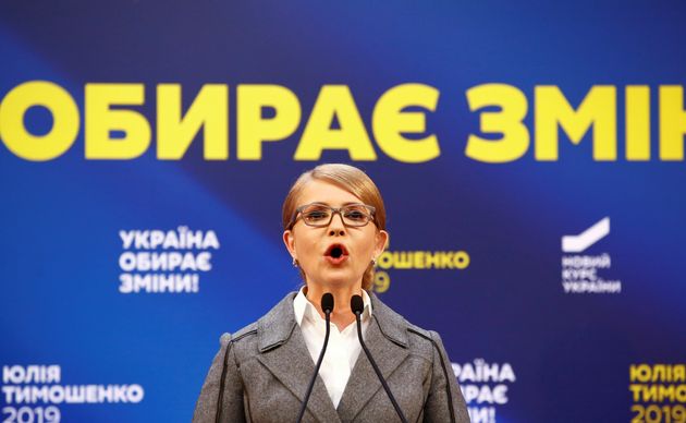우크라이나 야당 '조국당' 대표를 맡고 있는 율리아 티모셴코 전 총리는 이번 대선에서 또 한 번 고배를 마실 것으로 전망된다. 사진은 출구조사 발표 직후 기자회견을 하고 있는 티모셴코 후보의 모습. 키예프, 우크라이나. 2019년 3월31일.