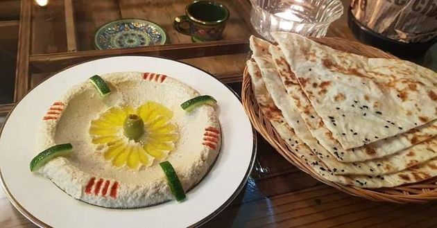 아민이 만든 아랍음식 ‘훔무스’. 병아리콩을 으깬 무스 형태의 향토음식. 