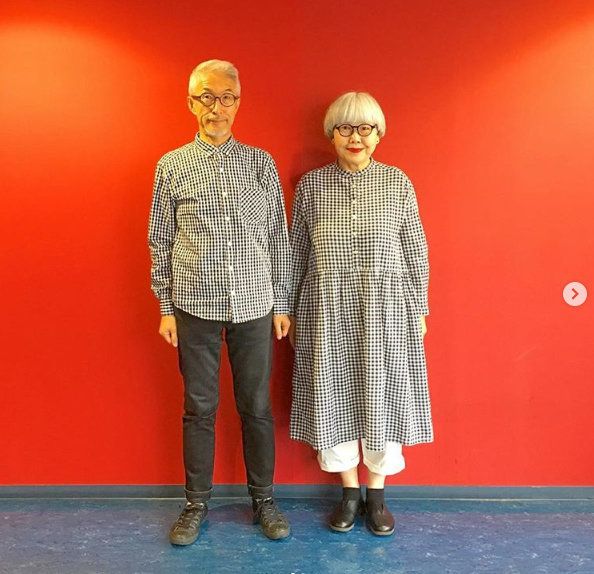 귀여운 60대 커플룩으로 인스타그램 스타가 된 일본인 폰·본 부부