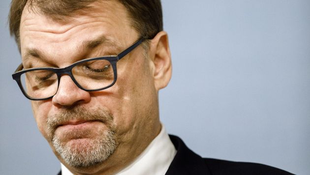 유하 시필래(Juha Sipilä) 총리는 핵심 정책이었던 사회복지 개혁 법안이 무산되자 총선을 앞두고 사퇴를 선언했다. 2019년 3월8일.