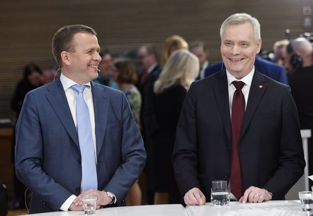 중도우파 국민연합당 대표 페테리 오르포(왼쪽)와 핀란드 사회민주당 대표 안티 린네. 