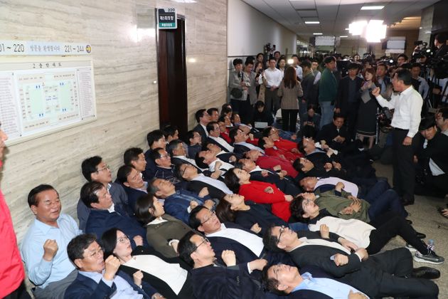 여당이 여당답지, 야당이 야당답지 못할 때