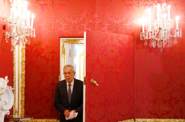 알렉산더 판데어벨렌 오스트리아 대통령이 기자회견장에 도착하고 있다. 오스트리아, 비엔나. 2019년 5월18일.