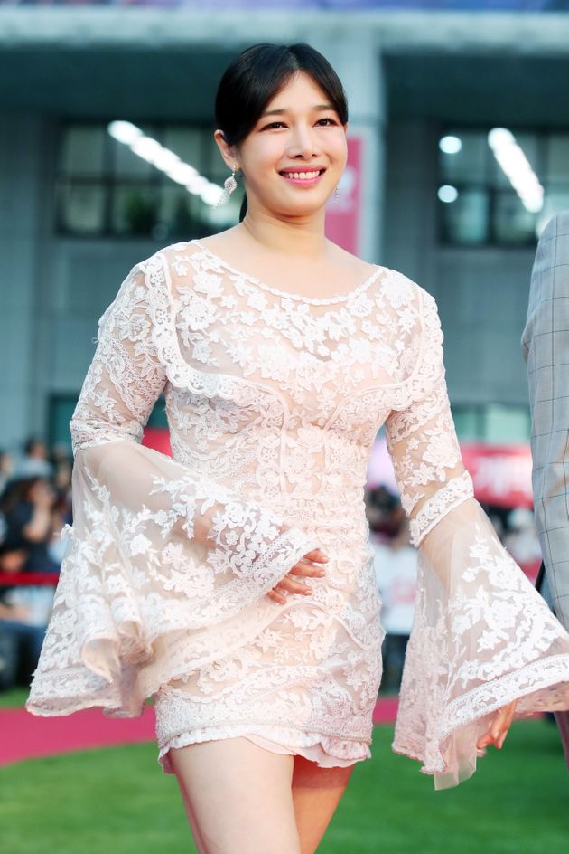 배우 선우선이 결혼 소식을 발표했다