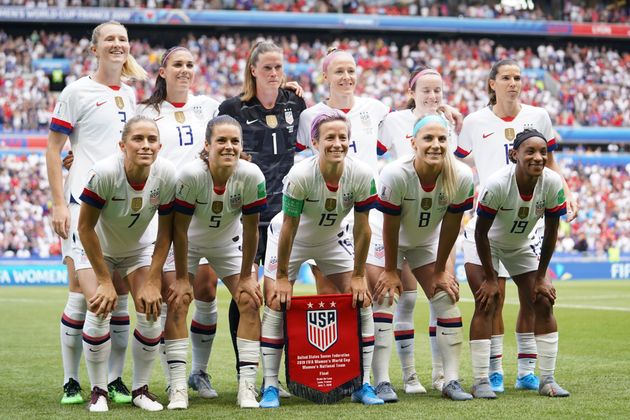 미국 대표팀은 역대 네 번째 월드컵 우승을 차지하며 세계 최강임을 다시 한 번 증명했다. 사진은 결승전에 앞서 미국 대표팀 선수들이 기념촬영을 하는 모습. 리옹, 프랑스. 2019년 7월7일.