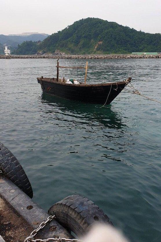 지난 6월 15일 삼청항 부두 인근에서 촬영된 북한 선박.