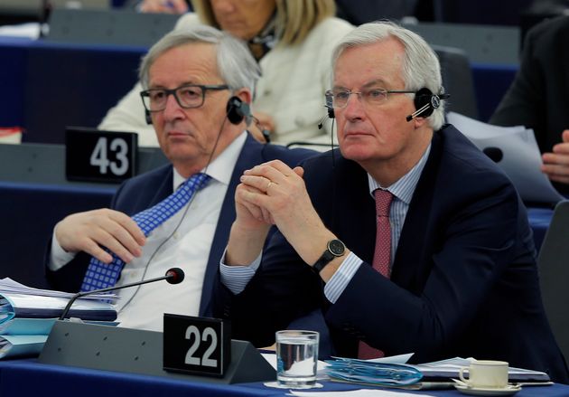 EU는 브렉시트 재협상은 불가능하다는 입장을 유지해왔다. 사진은 장-클로드 융커 EU집행위원장(왼쪽), 미셸 바르니에 EU 브렉시트 협상 수석대표의 모습. 스트라스부르, 프랑스. 2018년 3월13일.