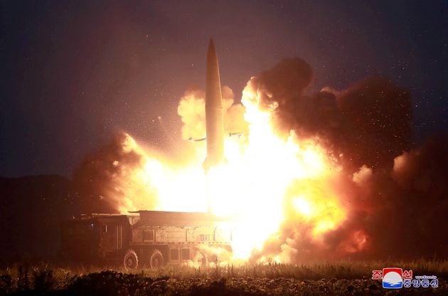(자료사진) 3일 조선중앙통신이 보도한 발사체 발사 장면.