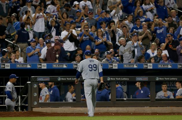 NEW YORK, NEW YORK - SEPTEMBER 14:   Hyun-Jin Ryu #99 of the Los Angeles Dodgers is cheered by Dodgers fans as he walks to the dugout after getting the final out outfield the seventh inning against the New York Mets at Citi Field on September 14, 2019 in New York City. (Photo by Jim McIsaac/Getty Images)