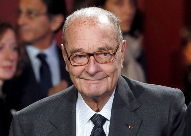 Former French President Jacques Chirac arrives to attend the award ceremony for the Prix de la Fondation Chirac at the Quai Branly Museum in Paris, France November 21, 2014.  REUTERS/Patrick Kovarik/Pool/File Photo