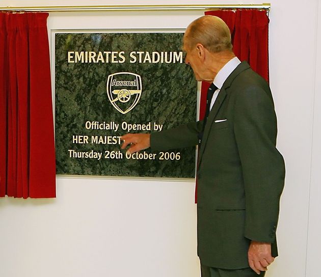 LONDON - OCTOBER 26:  Prince Philip, Duke of Edinburgh unveils a plaque as he officially opens the Emirates Stadium on October 26, 2006 in London, England. Queen Elizabeth II, due to open the new Arsenal Emirates Stadium, cancelled her visit due to a muscle strain. The Duke of Edinburgh opened the stadium meeting with Arsenal Manager Arsene Wenger, captain Thierry Henry and Arsenal fans. (Photo by Pool/Anwar Hussein Collection/Getty Images)
