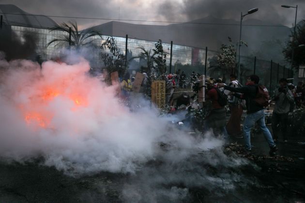 QUITO, ECUADOR - OCTOBER 12 :  Protesters clash with the police near Casa de la Cultura during the tenth day of protests against the government, in Quito, Ecuador, 12 October 2019.   (Photo by Jonatan Rosas/Anadolu Agency via Getty Images)