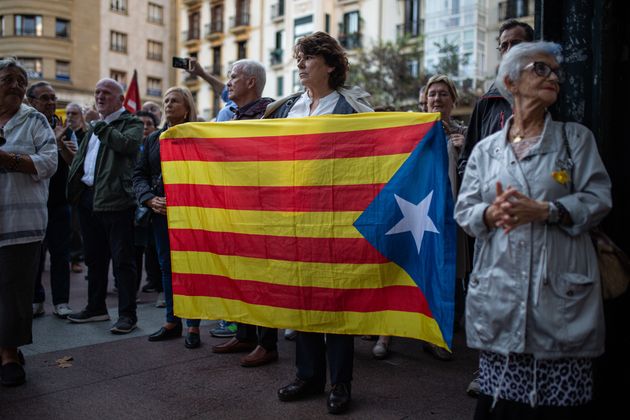 SAN SEBASTIAN, SPAIN - 2019/10/14: Protesters hold flags during the demonstration.
Hundreds of people have demonstrated in San Sebastian for the independence of Catalonia and against the sentencing of imprisoned Catalan leaders. (Photo by Javi Julio/SOPA Images/LightRocket via Getty Images)