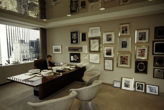 NEW YORK - AUGUST 1987: Donald Trump, real estate mogul, entrepreneur, and billionare spends most of his day attending board meetings in which he manages the construction of his buildings in his offices on August 1987 in New York City.  (Photo by Joe McNally/Getty Images)