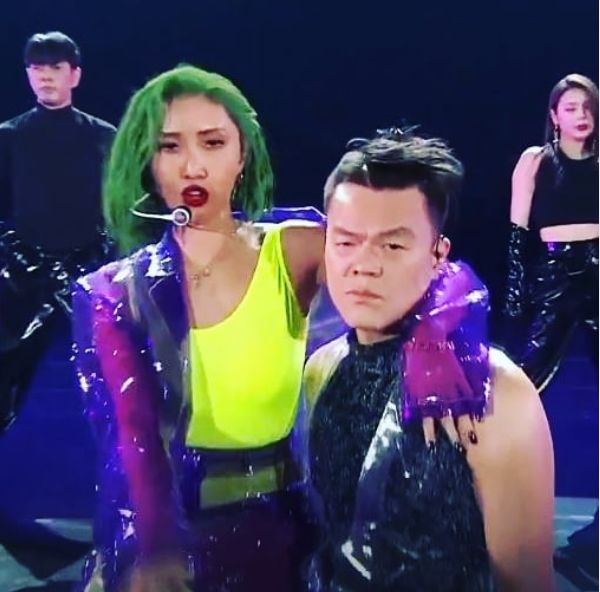 '비닐옷의 귀환' 박진영이 화사와의 콜라보 무대 소감을 전했다