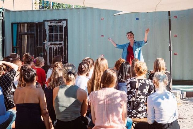 필자가 2018년 7월 네덜란드 코펜하겐에서 열린 '걸즈 아 토킹'(Girls Are Talking) 행사에서 자위에 대한 경험담을 이야기하고 있다. 