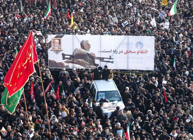 Iranian people attend a funeral procession for Iranian Major-General Qassem Soleimani, head of the elite Quds Force, and Iraqi militia commander Abu Mahdi al-Muhandis, who were killed in an air strike at Baghdad airport, in Tehran, Iran January 6, 2020. Nazanin Tabatabaee/WANA (West Asia News Agency) via REUTERS ATTENTION EDITORS - THIS IMAGE HAS BEEN SUPPLIED BY A THIRD PARTY