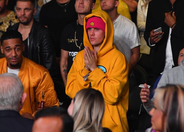 LOS ANGELES, CA - NOVEMBER 09: Justin Bieber attends the fight between KSI and Logan Paul at Staples Center on November 9, 2019 in Los Angeles, California. KSI won by decision. (Photo by Jayne Kamin-Oncea/Getty Images)