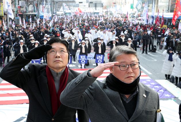 (자료사진) 홍문종(왼쪽)·조원진 우리공화당 공동대표