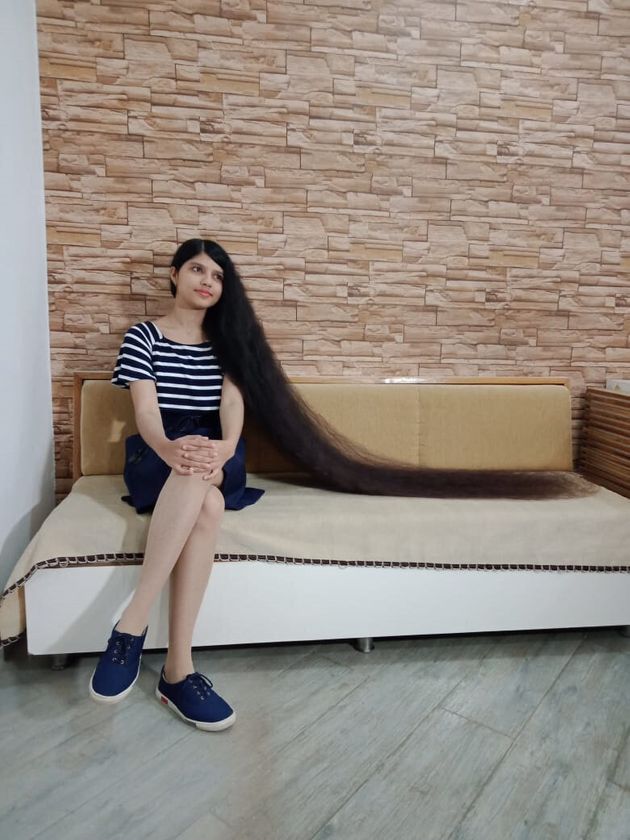 '세상에서 가장 긴 머리카락'으로 기네스북 오른 17세 소녀의 비결 (사진 여러장)