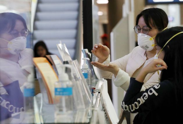 '손 세정제는 효과가 없다?' 신종 코로나바이러스에 대한 루머를 짚어봤다